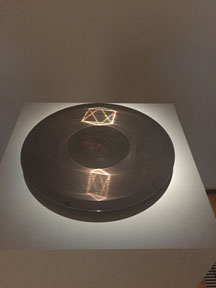 Holographic Platter